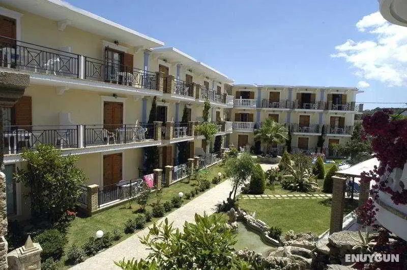 Plaza Pallas - Genel
