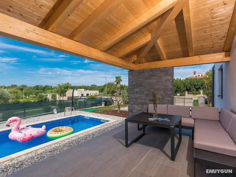 Pleasant Holiday Home in Novigrad With Private Pool - Öne Çıkan Resim