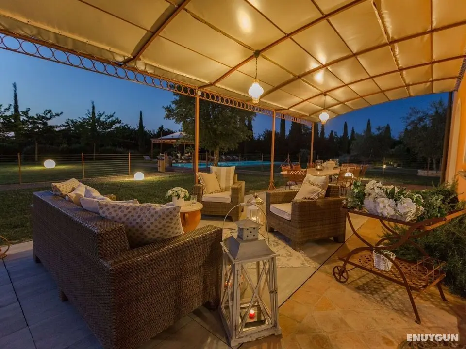 Pleasant Villa in Peccioli With Private Swimming Pool - Dış Mekan