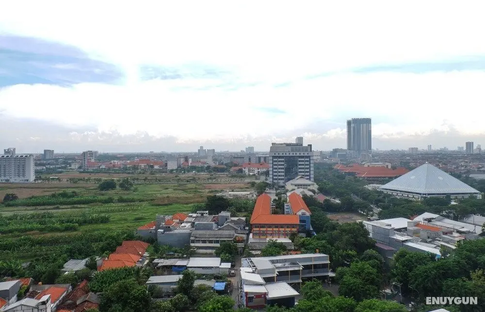 Pleasant Studio Apartment At Taman Melati Surabaya - Dış Mekan