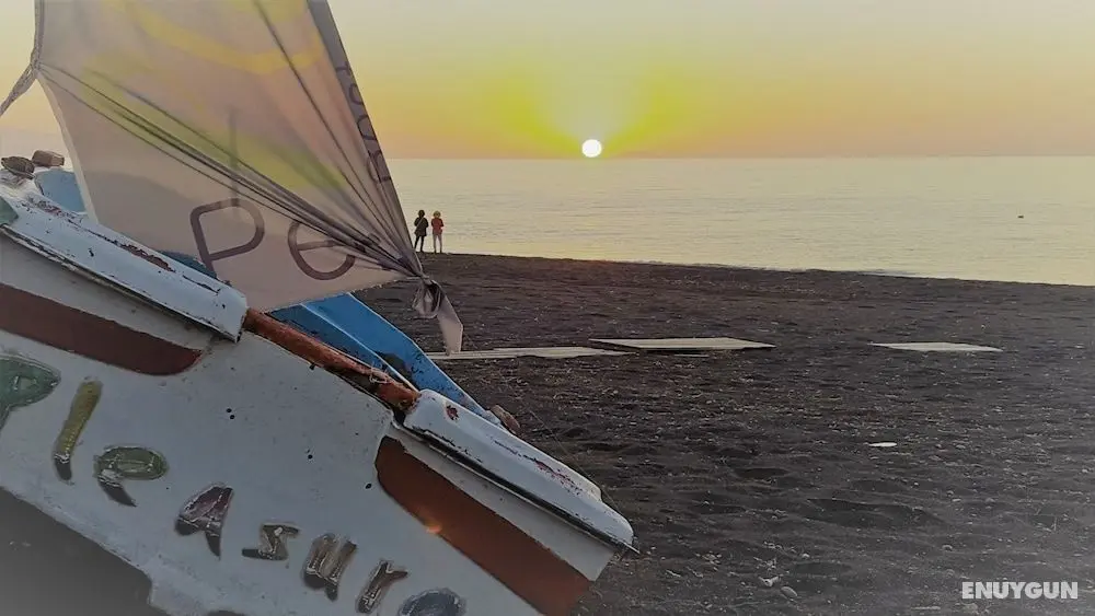 Pleasure Beachside Studios - Öne Çıkan Resim