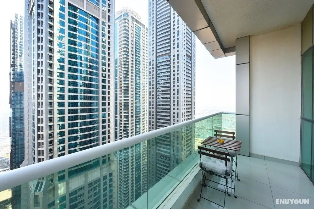 PLO -1 Bedroom with balcony Dubai Marina - Oda