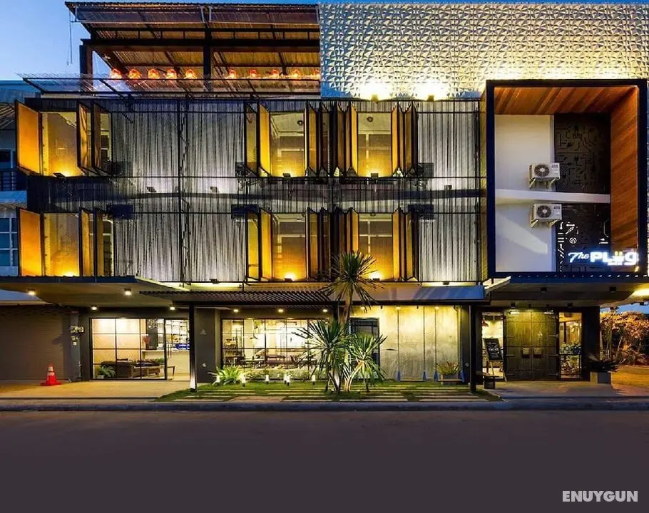 The Plug Hotel - Öne Çıkan Resim