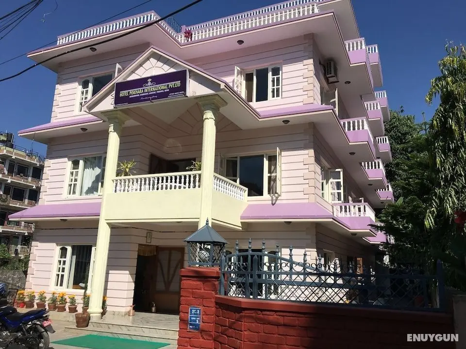 Hotel Pokhara International - Dış Mekan