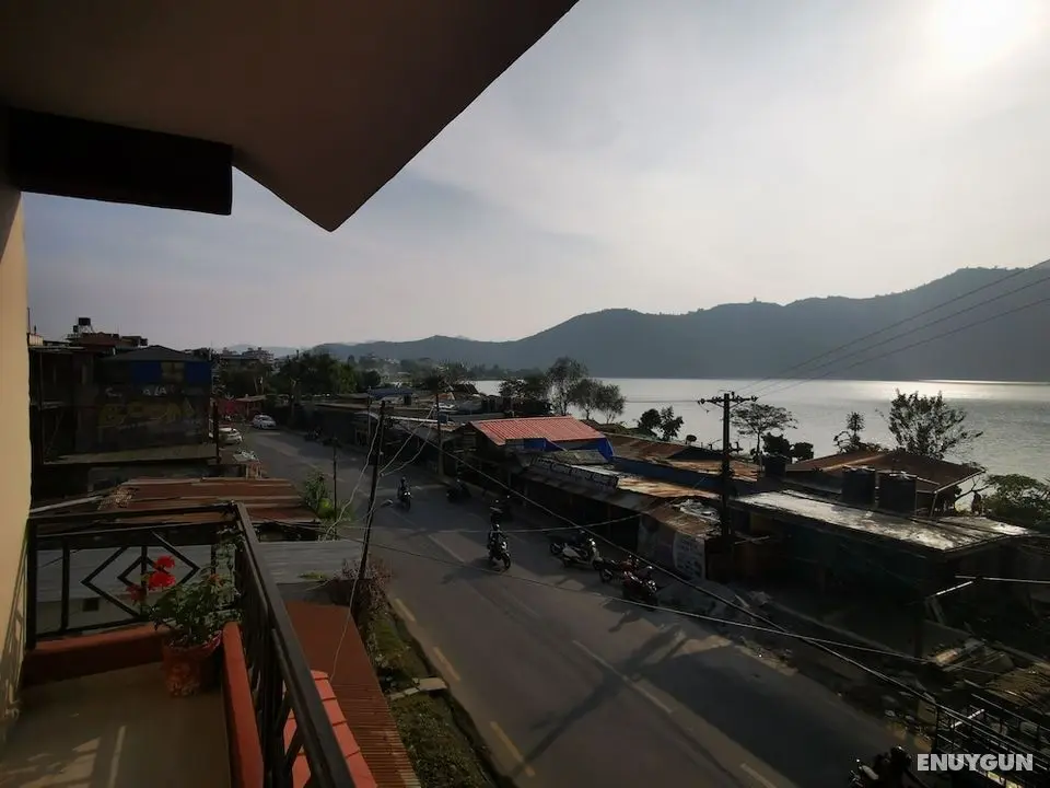 Pokhara Metro Eco Hotel - Oda Düzeni