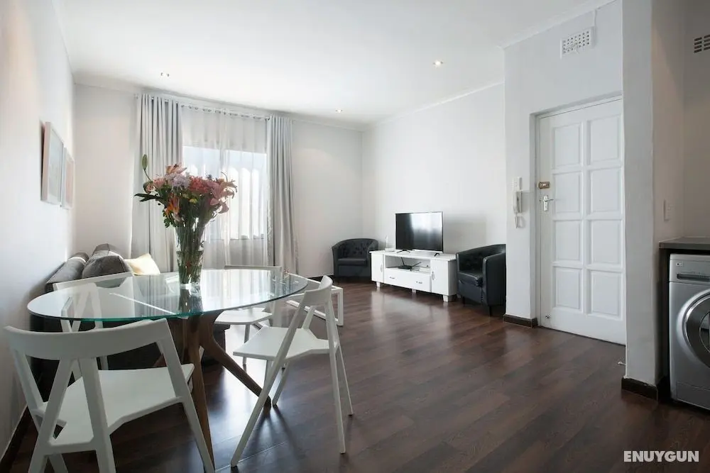 Polana Court 12 by CTHA - Öne Çıkan Resim