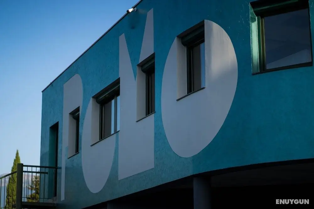 PoMo Hotel & Restaurant - Dış Mekan