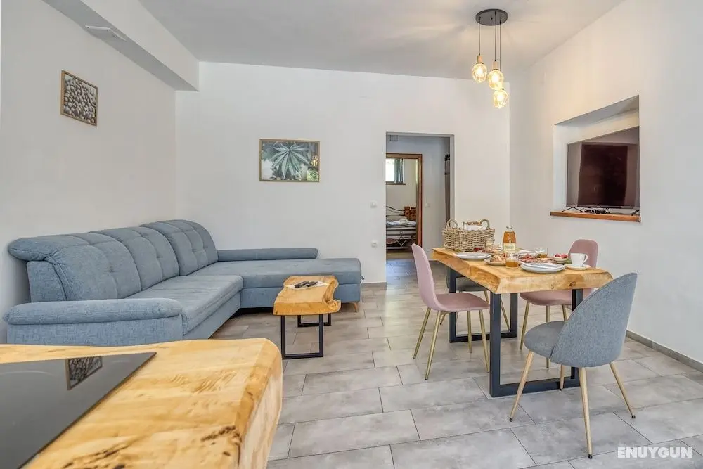 Pool Suite Hemp - Öne Çıkan Resim