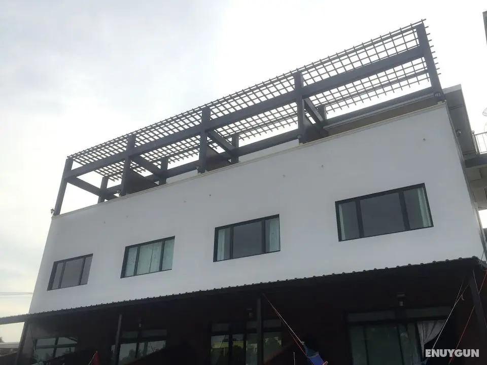Poonsap Apartment - Öne Çıkan Resim
