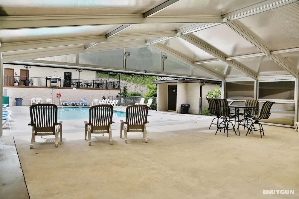 Poplar Point Condo Unit 12B - Two Bedroom Condo - Havuz