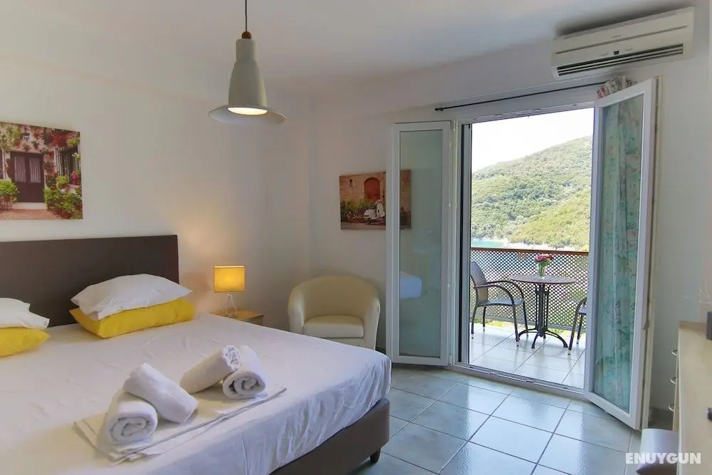Poros Beach - Öne Çıkan Resim