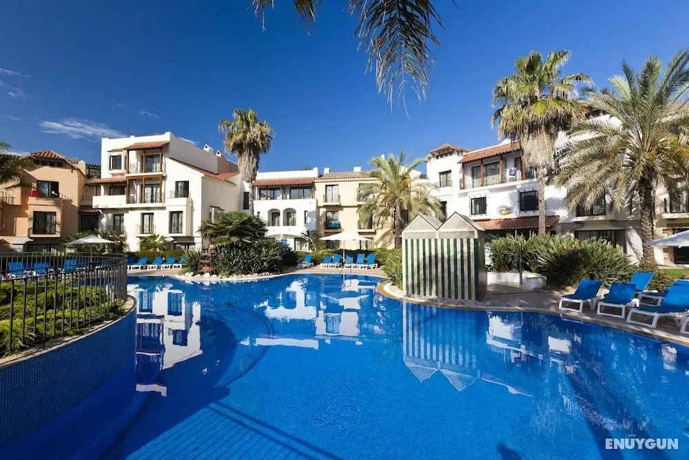 PortAventura Hotel Roulette - Theme Park Tickets Included - Öne Çıkan Resim