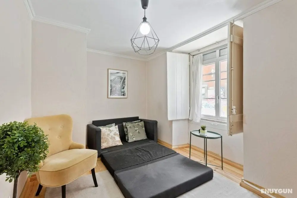 Portuguese Design 1 Bedroom Apartment in the Heart of Lisbon - Oda
