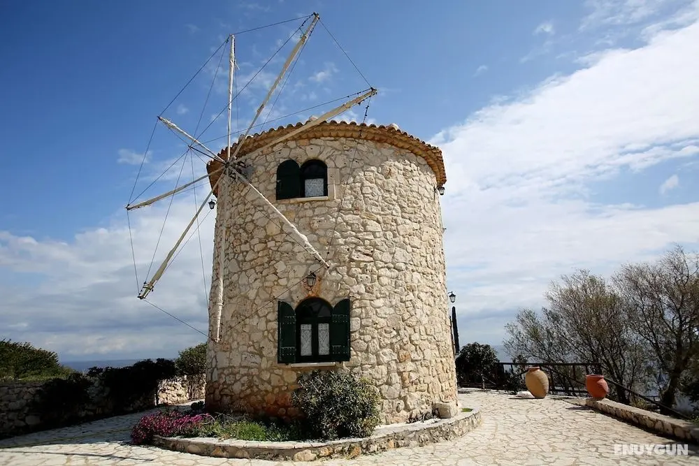Potamitis Windmills & Apartments - Dış Mekan