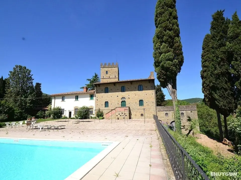 Practical Apartment in Figline E Incisa Valdarno With BBQ - Havuz