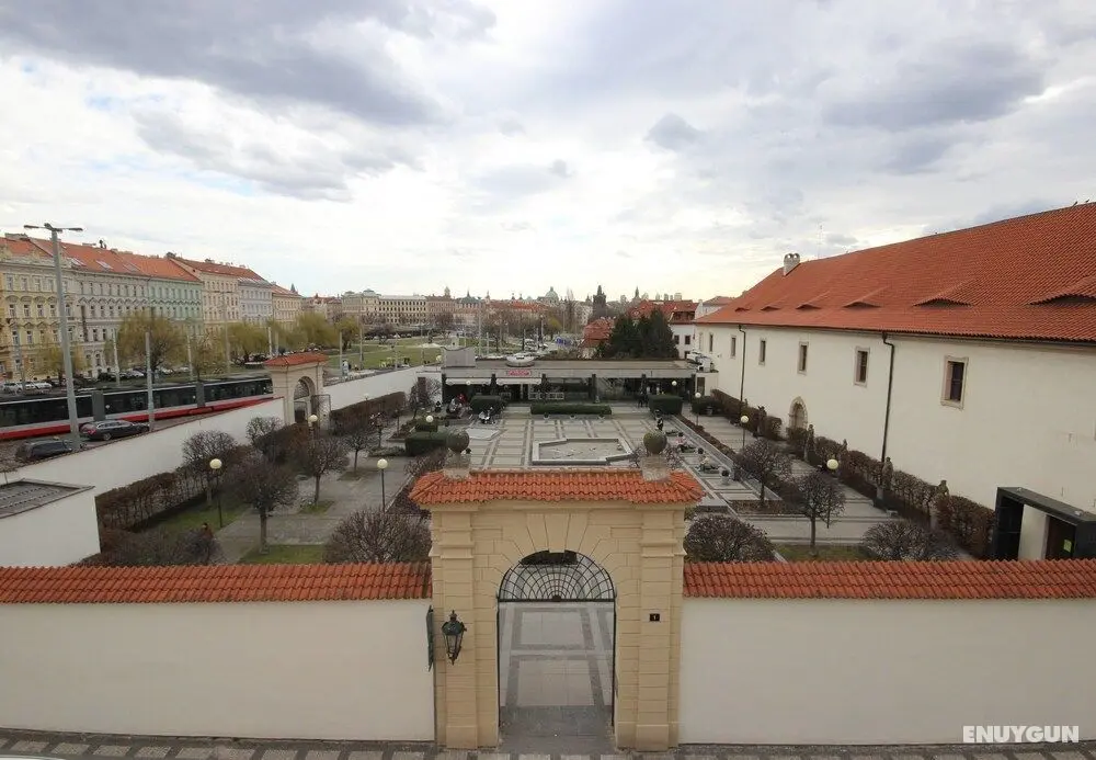 Prague Castle View Apartment - Dış Mekan