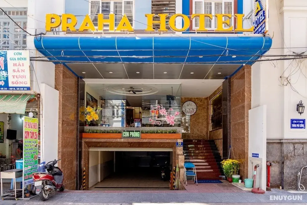 Praha Hotel - Dış Mekan
