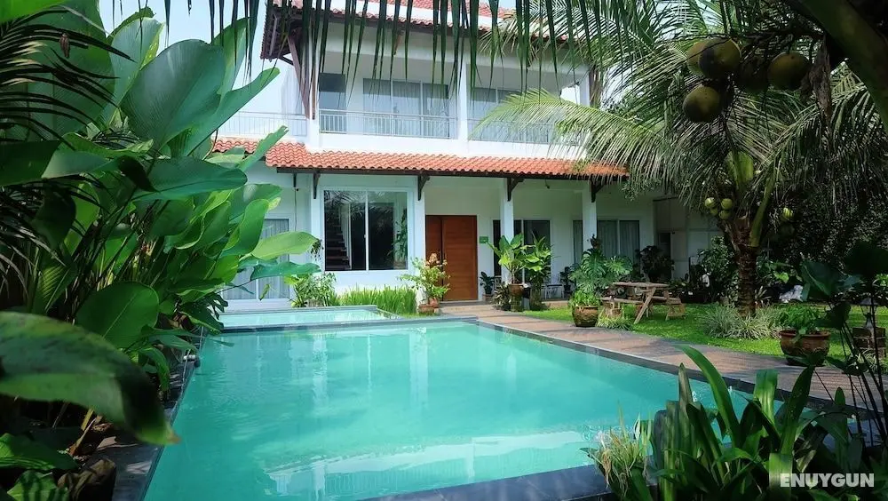 Villa Prambanan Jogja with Private Swimming Pool by Simply Homy - Öne Çıkan Resim