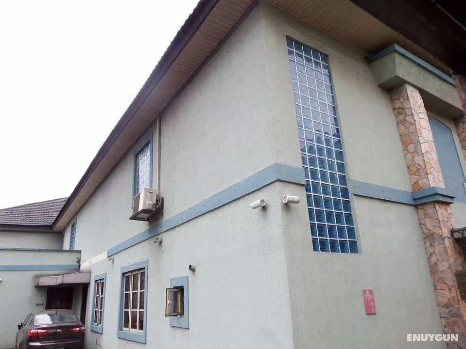 Precinct Comfort Services, Surulere - Dış Mekan
