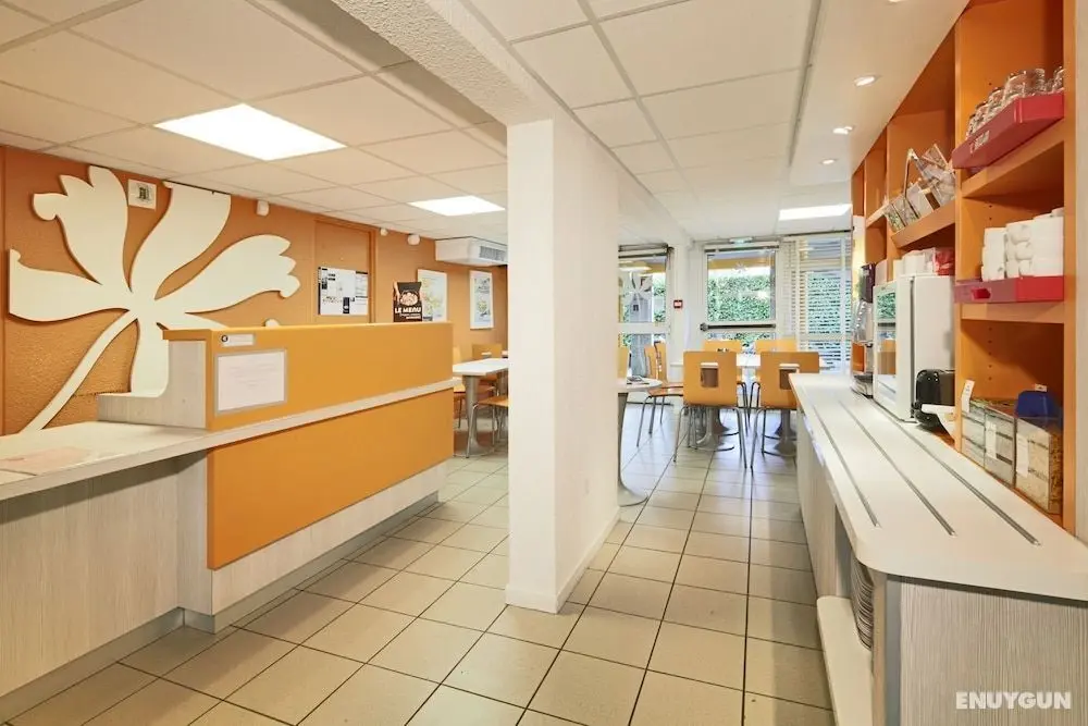 Premiere Classe Blois Nord - Lobi