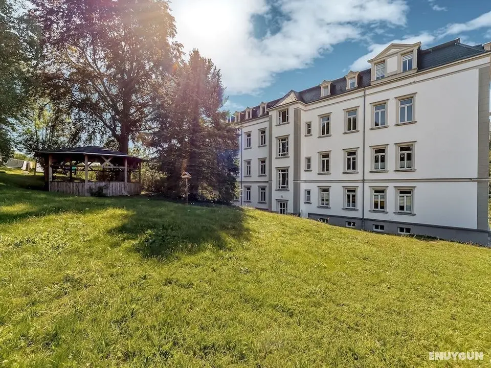 Pretty Apartment with Large Communal Terrace near Borstendorf - Dış Mekan