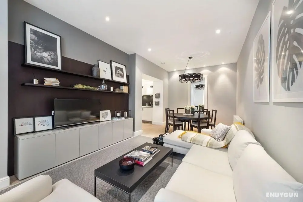 Prime Knightsbridge Mews - 4 bed House - Öne Çıkan Resim