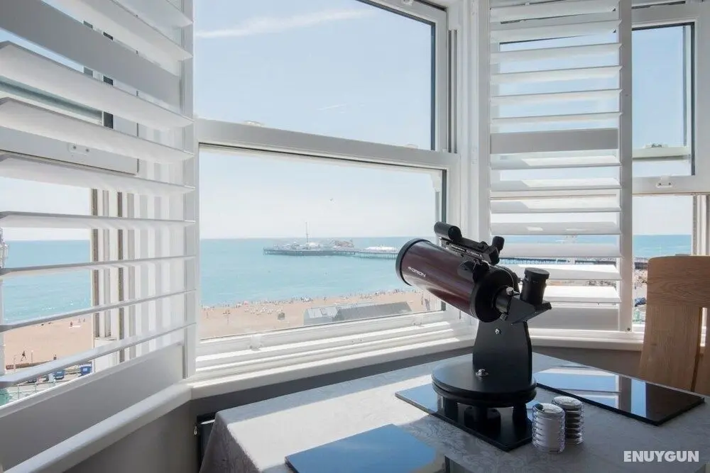 Prime Seafront Location Direct Sea Views & Parking - Öne Çıkan Resim