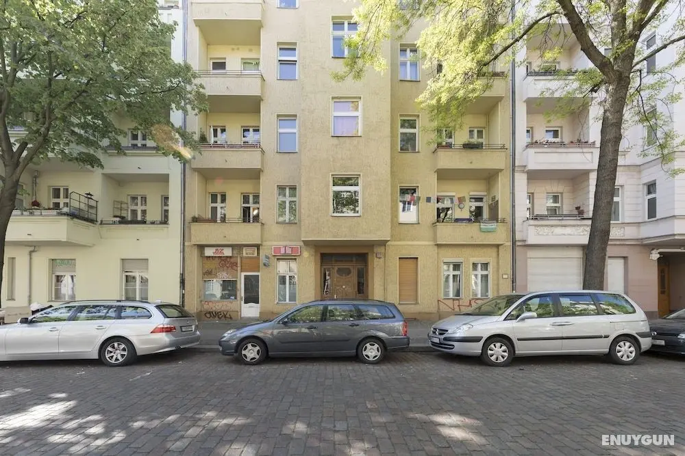 Primeflats - Apartments im Schillerpark - Dış Mekan