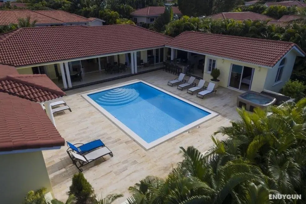 Private Villa! All Bedrooms /w TVs and in Livingroom - Havuz