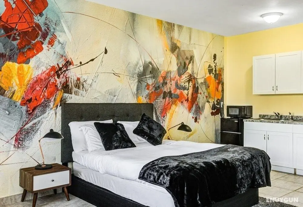 Private Hallandale Beach Studio W/bath, Walking Distance to the Beach, Pool & Free Parking! - Öne Çıkan Resim