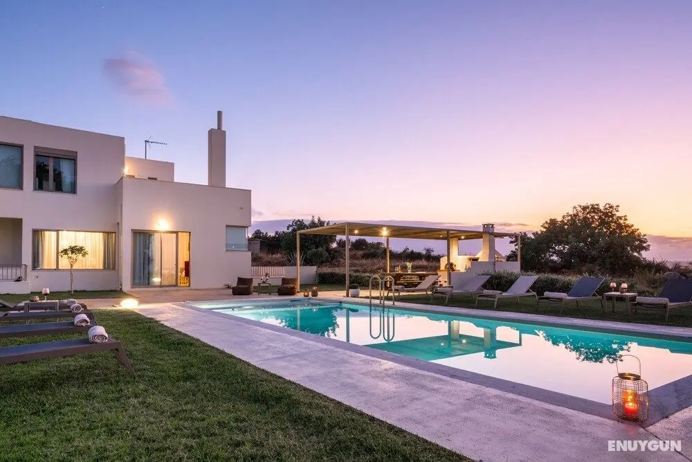 Private Luxurious Villa With Private Heated Pool Children s Play Area and Garden 2km to Beach - Oda