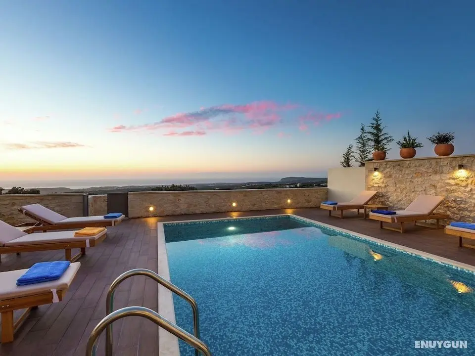 Villa with Private Pool near Sea & Arkadi Monastery on NW Coast - Öne Çıkan Resim