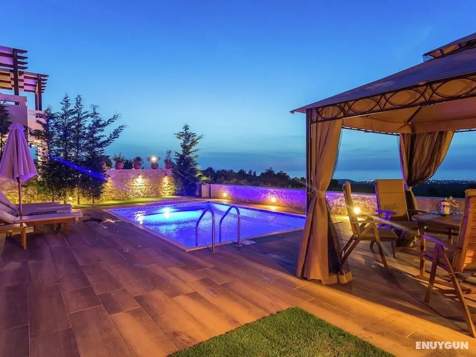Villa with Private Pool near Sea & Arkadi Monastery on NW Coast - Öne Çıkan Resim