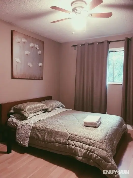 Private Rooms in Central Edmonton - Öne Çıkan Resim