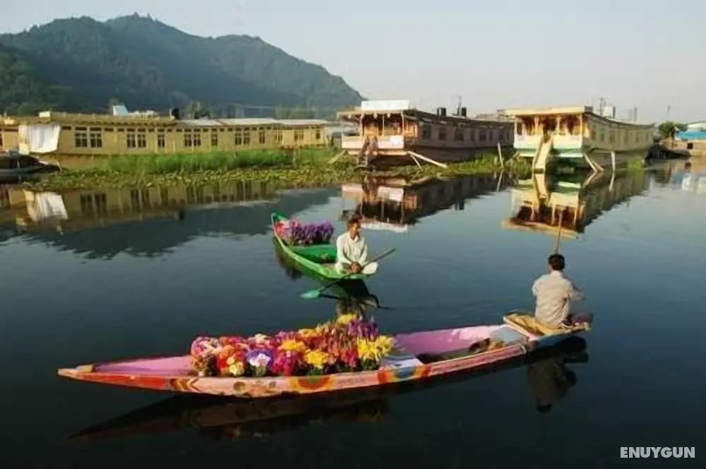 Privilege Houseboats - Öne Çıkan Resim