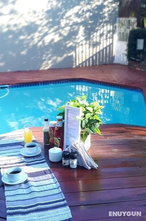 PTA East Guest Rooms - Öne Çıkan Resim