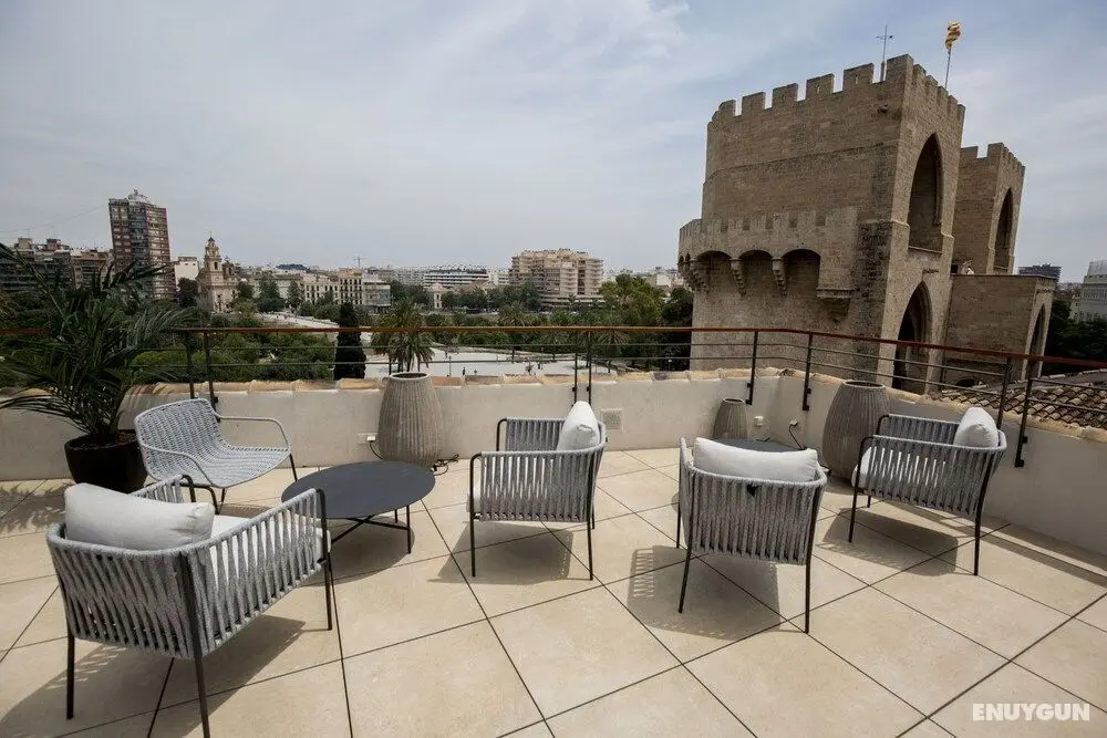 Hotel Puerta Serranos - Oda Düzeni