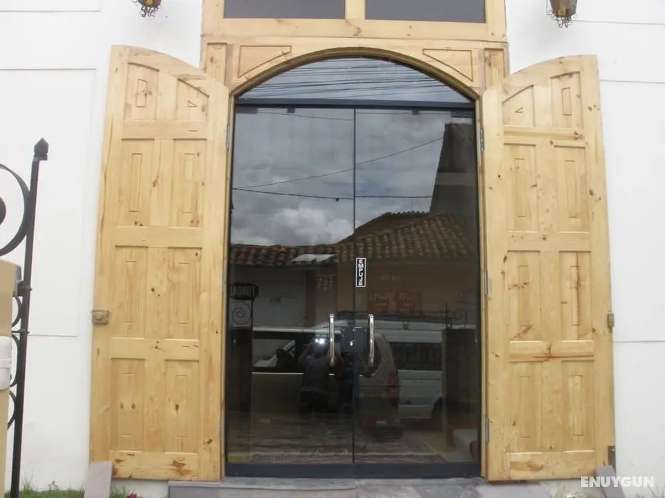 Pumas Inn Tarabamba - Öne Çıkan Resim