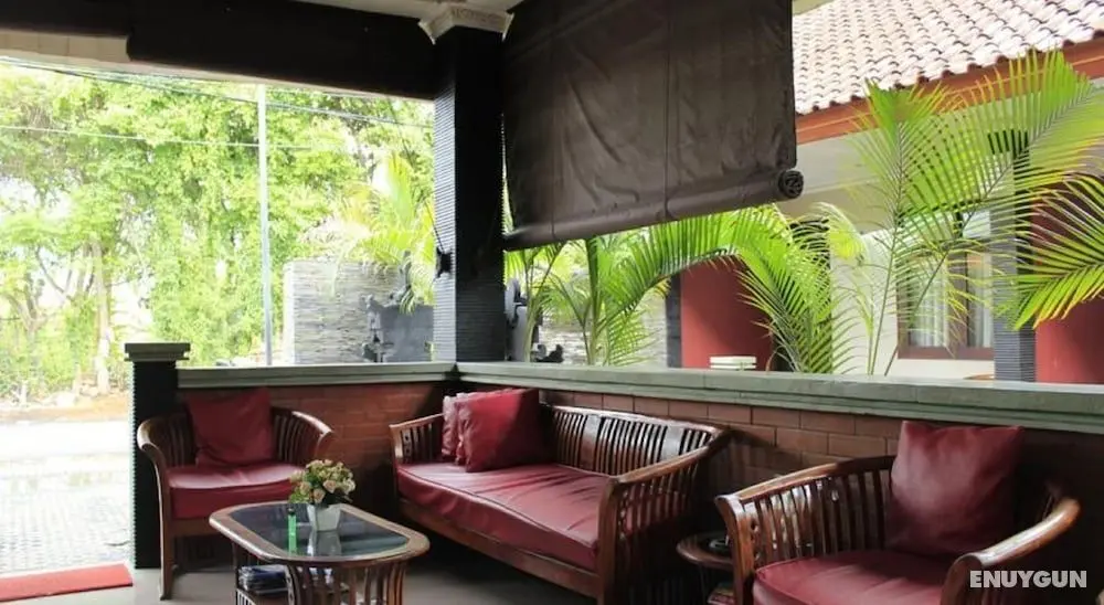 Puri Ganesh Hotel - Lobi