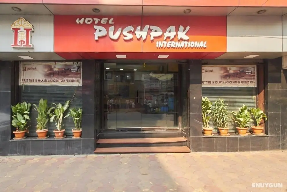 Hotel Pushpak International - Dış Mekan