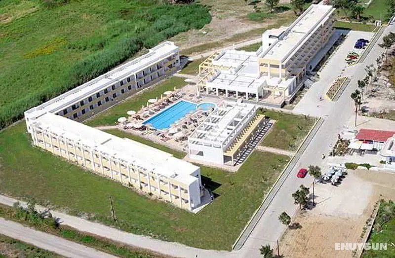 Pyli Bay - Genel