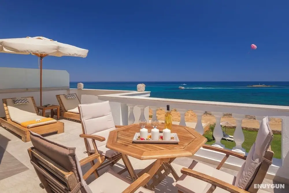 Pyrgos Beach Hotel Apartments - Oda Manzaraları