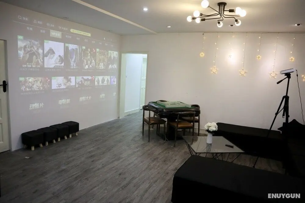 Qing Apartment Family Theatre - Öne Çıkan Resim