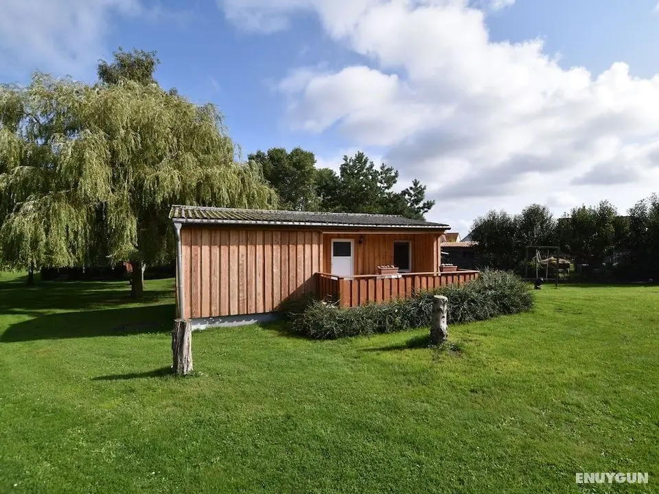 Quaint Bungalow Near Insel Poel With Garden - Öne Çıkan Resim