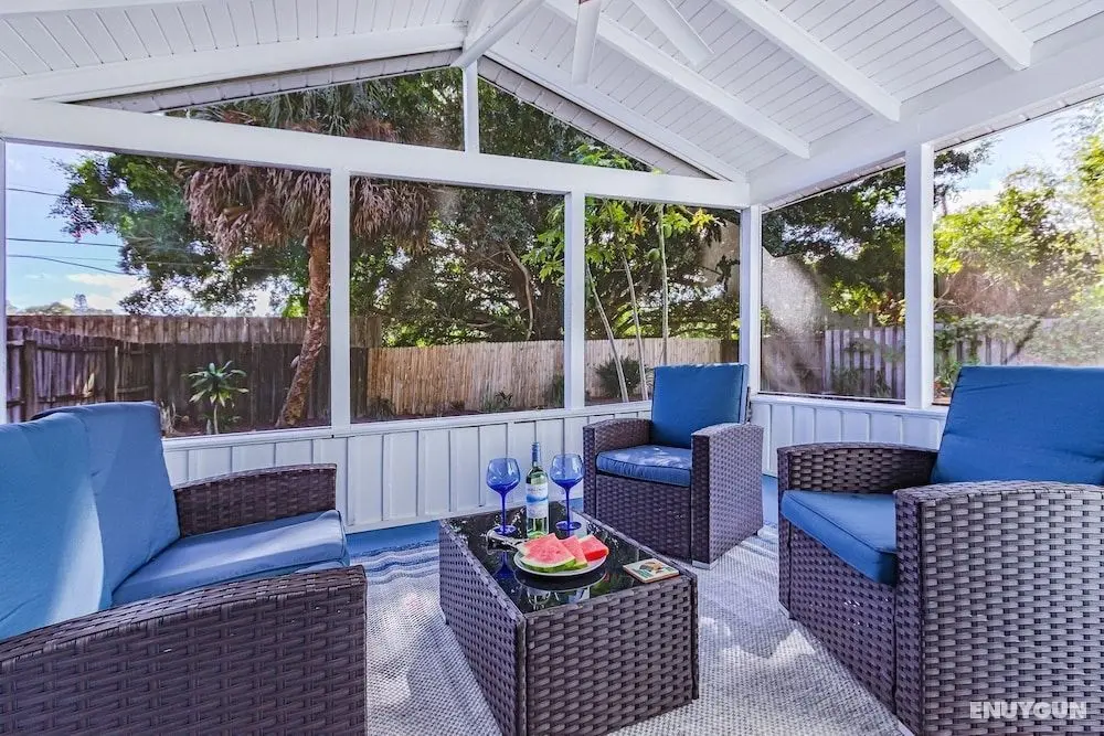 Quaint Cottage in a South Sarasota Neighborhood - Dış Mekan