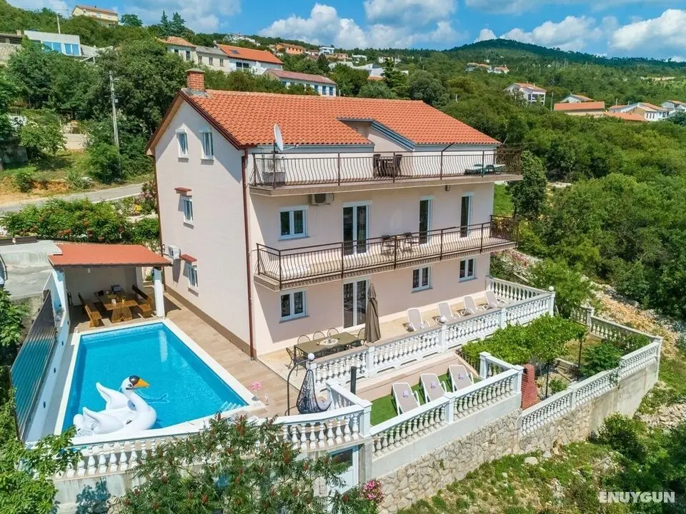 Quaint Holiday Home in Crikvenica With Sea View - Öne Çıkan Resim