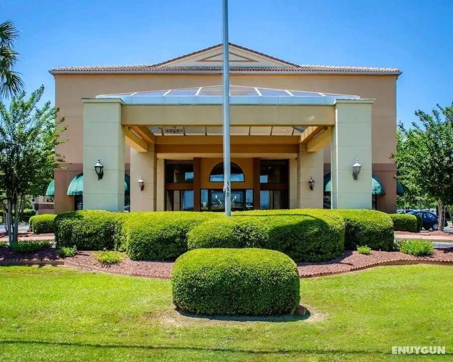 Quality Inn & Suites at Airport Blvd I-65 - Öne Çıkan Resim