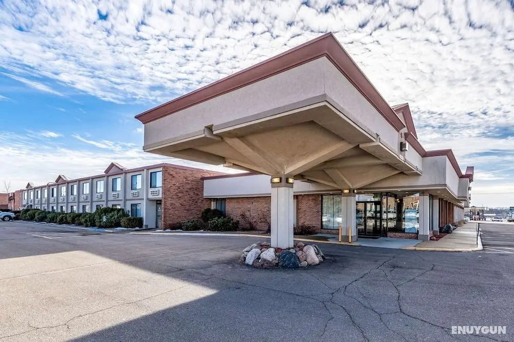 Quality Inn & Suites - Dış Mekan