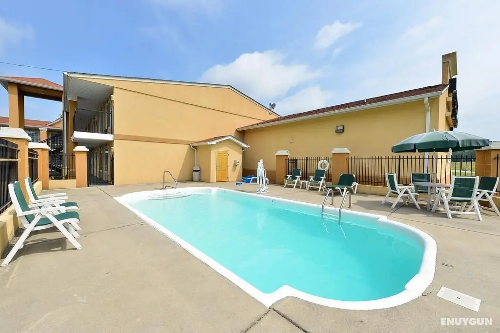 Quality Inn & Suites CARTERSVILLE - Genel