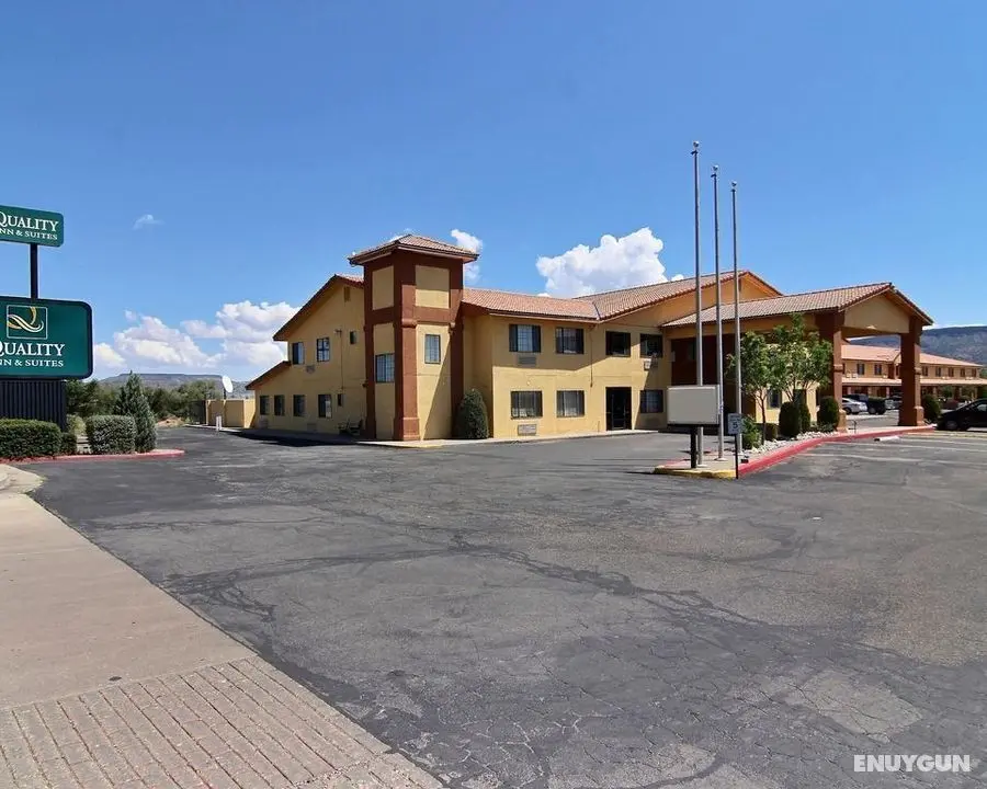 Quality Inn & Suites I-40 - Genel